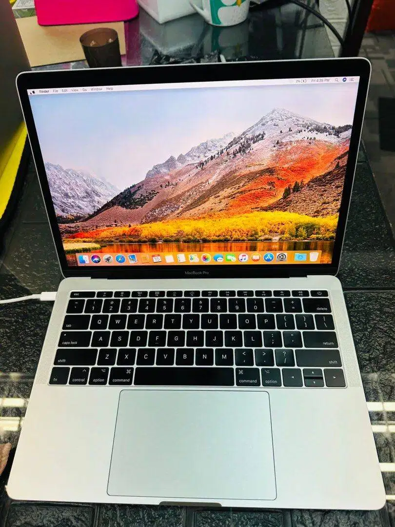 Macbook Pro 13 In 2017 Non Touchbar 8 / 256gb