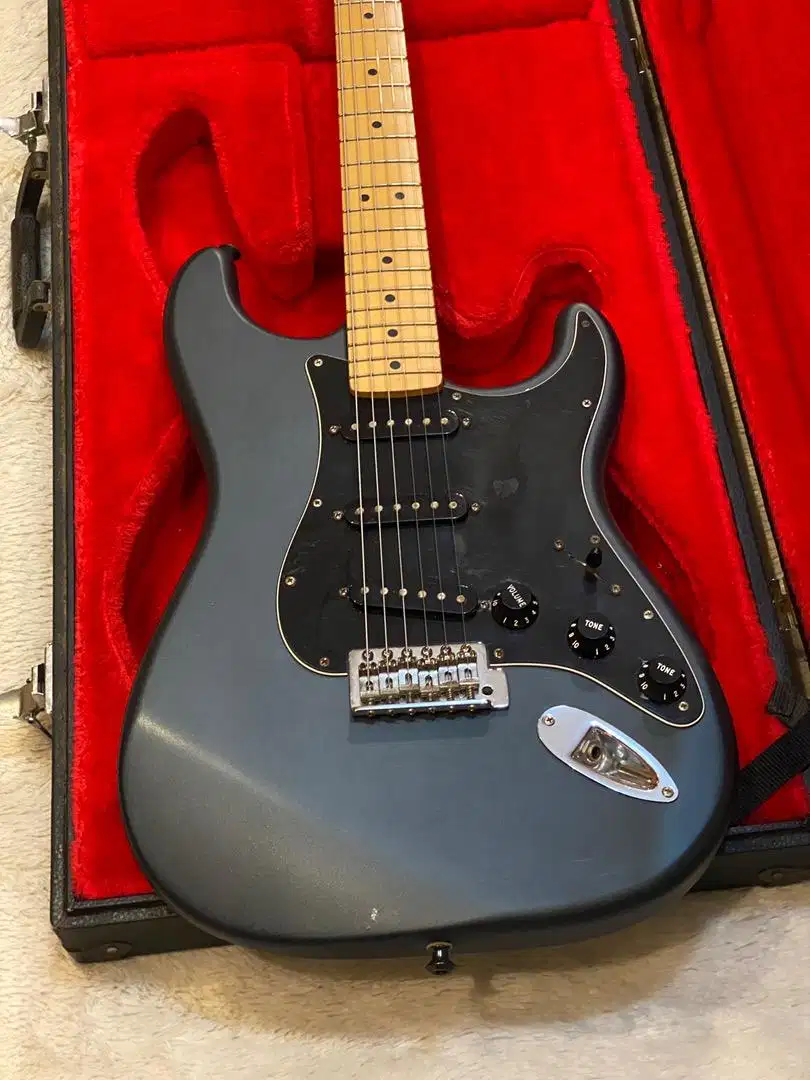 Fender Standard Stratocaster In Gun Metal Blue Satin