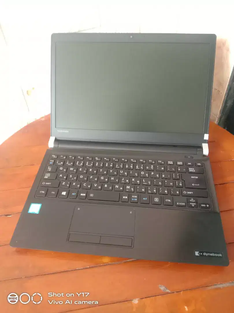 Laptop slim Toshiba core i5 gen 6 original import siap pakai