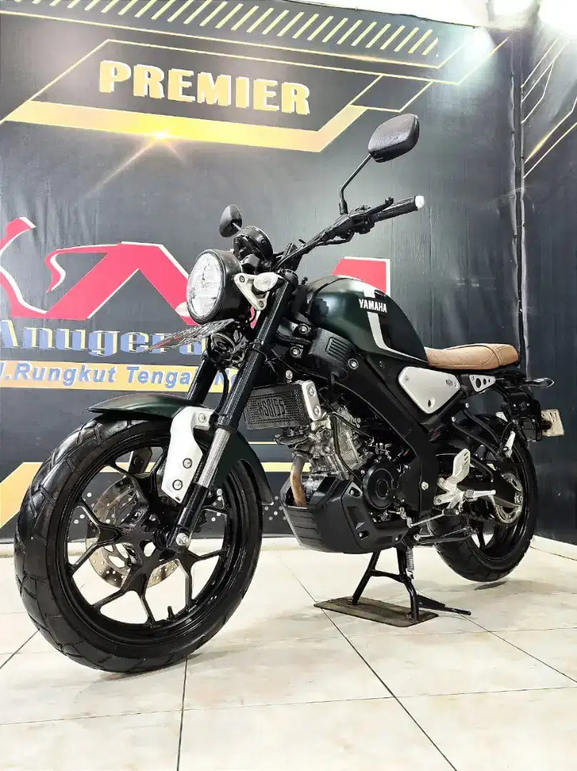 YAMAHA XSR 2021 km 7rb Green matte. Anugerah Motor rungkut tengah 81