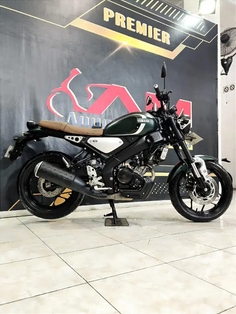 Km 7rb asli boskuh Yamaha XSR 155cc. Anugerah Motor rungkut tengah 81