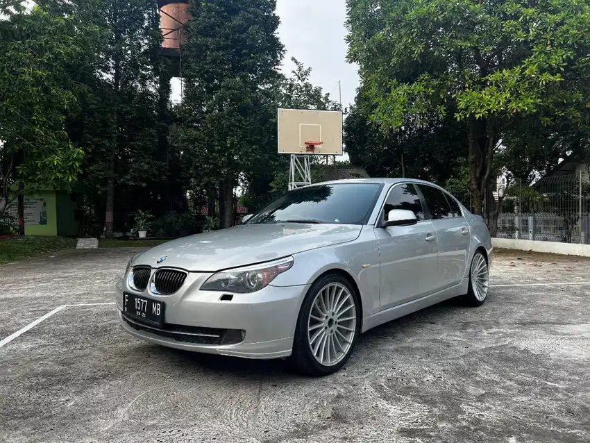 BMW 523i AT 2010 E60 Silver Rapih Siap Pakai Velg Hamann Harga Murah