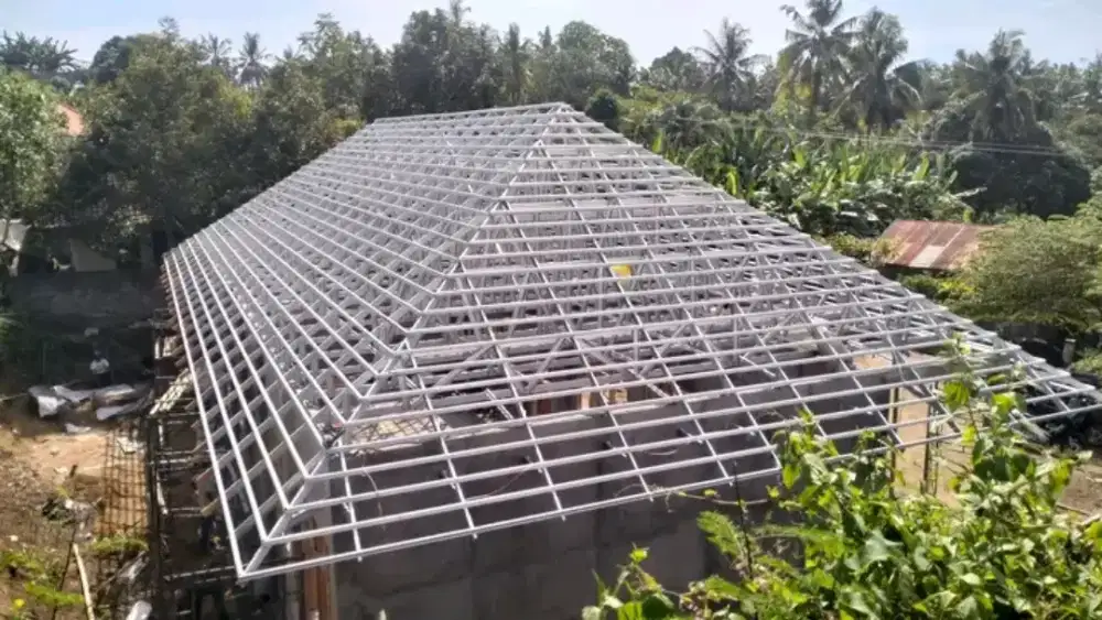 Baja ringan atap rumah kanopi