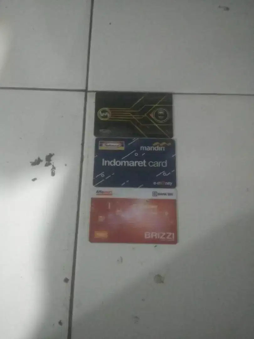 Tiket voucer. Kartu debit isi ulang.