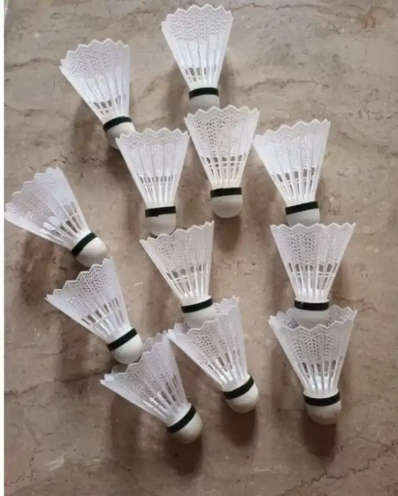 BADMINTON SHUTTLECOCK KOK BULU TANGKIS PLASTIK PUTIH