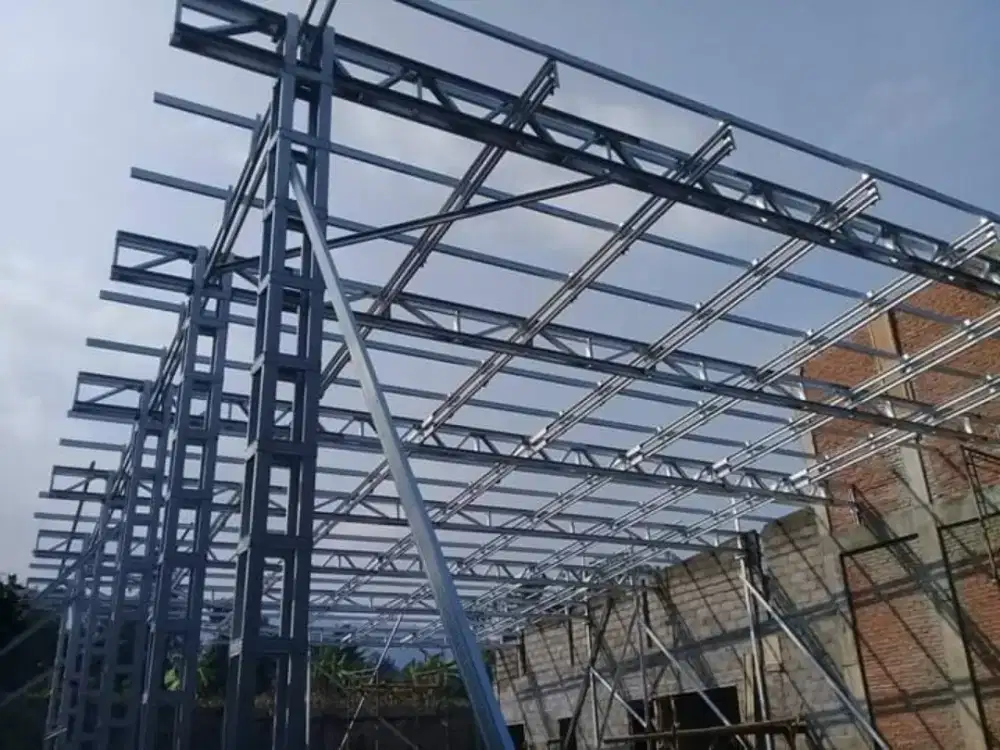 Baja ringan bikin gudang