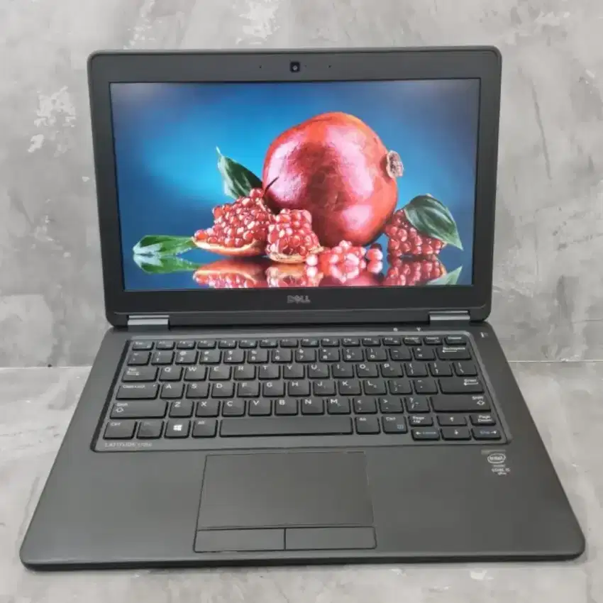 Laptop Dell Latittude E7240 -CORE I5 GEN4 -SSD 128GB-8GB Desaigner