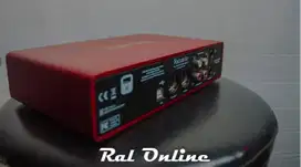 Soundcardd Focusrite 2i4 (untuk backing Track)