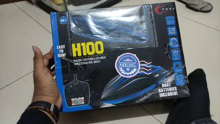 Perahu Remot/Remote Control Boat H100 TKKJ 2.4G High Speed