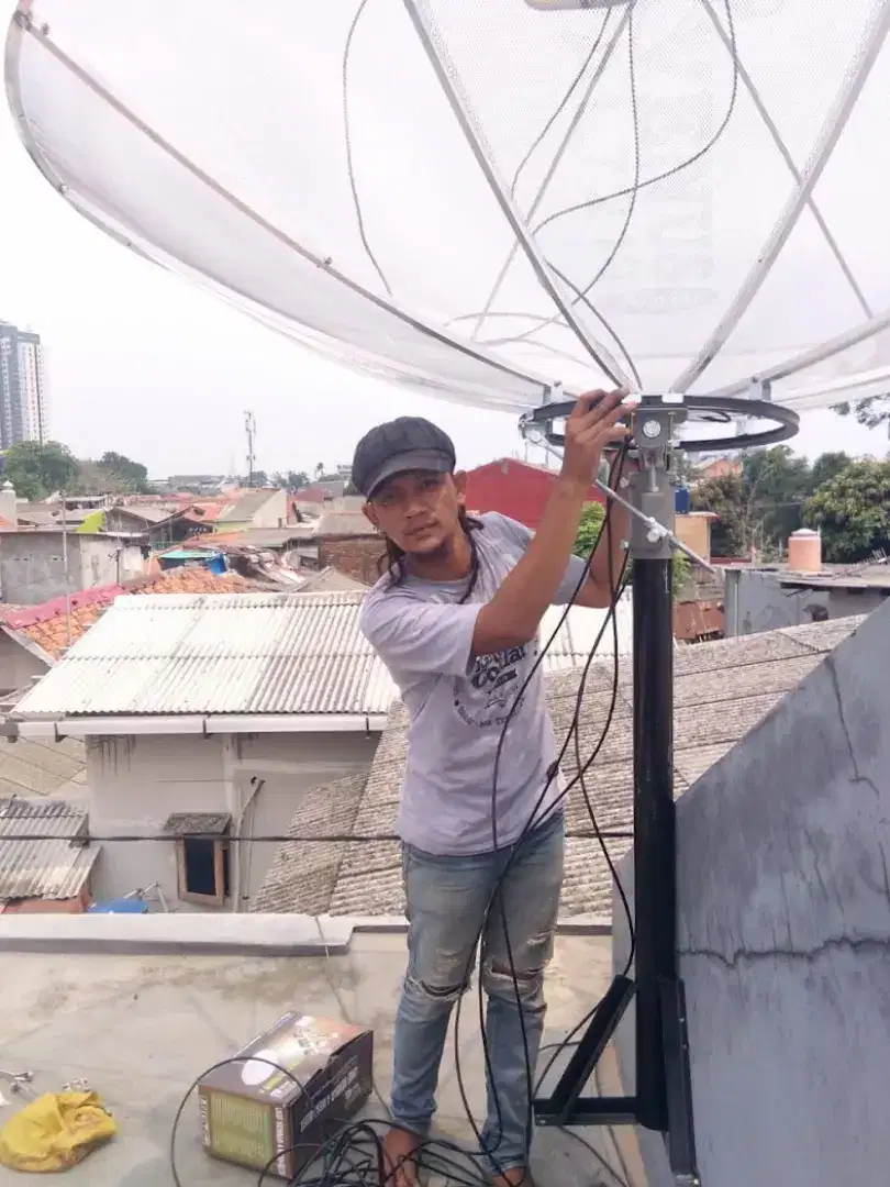 Panggilan Setting Service & Pasang Baru AntenaTv Parabola Di Kemang