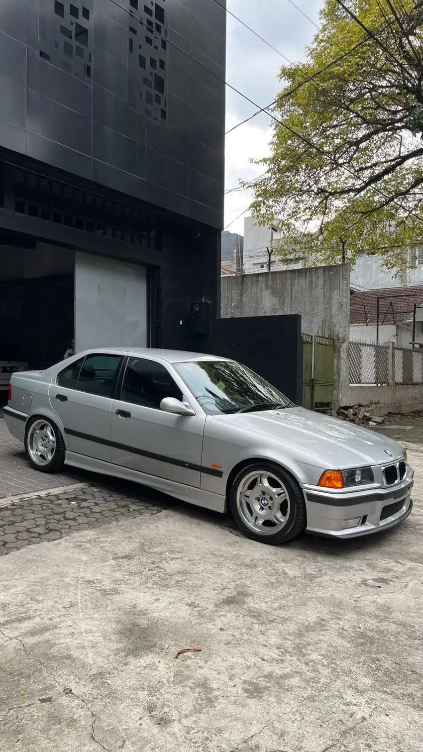 BMW E36 323i M/T 1997 Silver