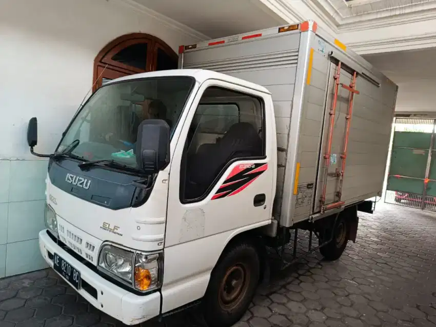 Isuzu Elf NHR 55 100 ps 2013