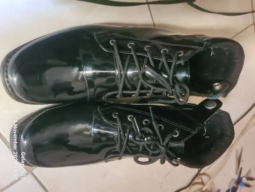 Sepatu PDH security