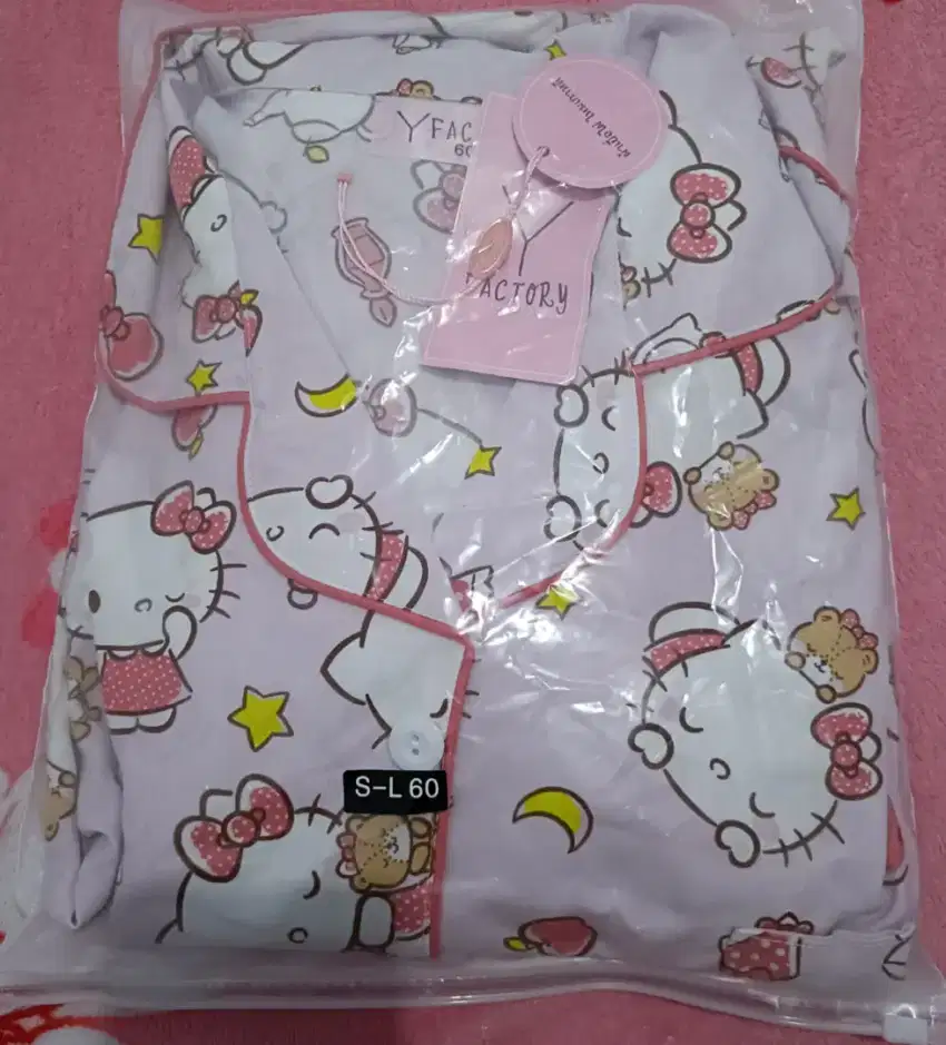 Setelan Piyama Baju tidur hello Kitty Jumbo