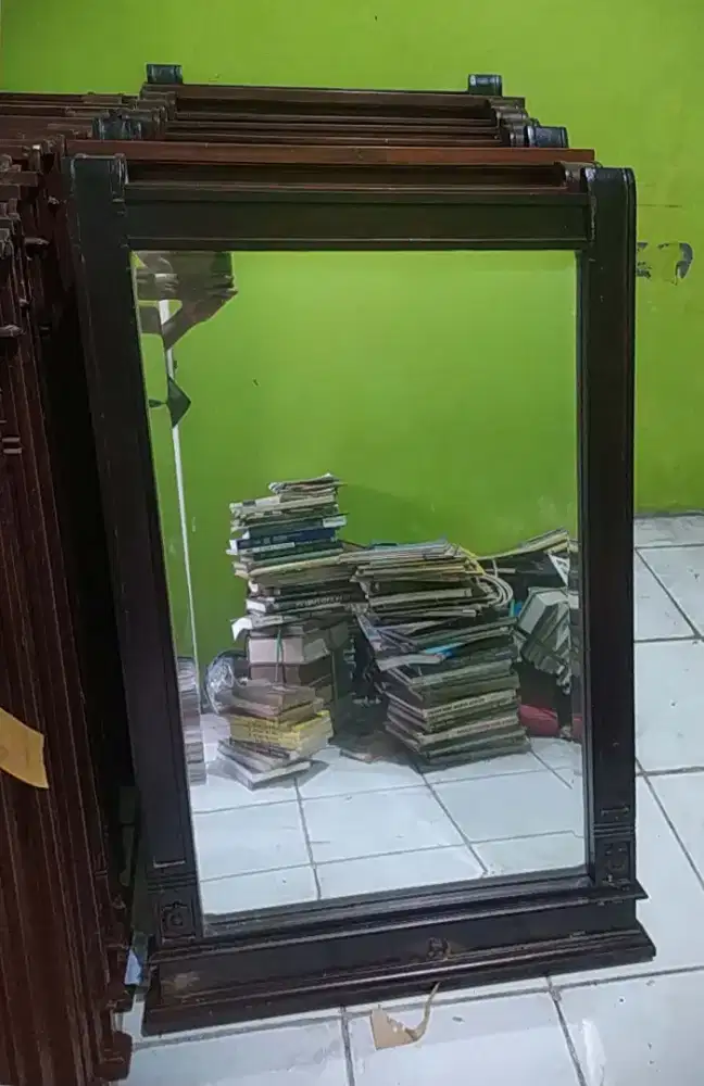 CERMIN BEVEL BEKAS UKURAN 56× 85CM(kaca) +FRAME 69×105CM