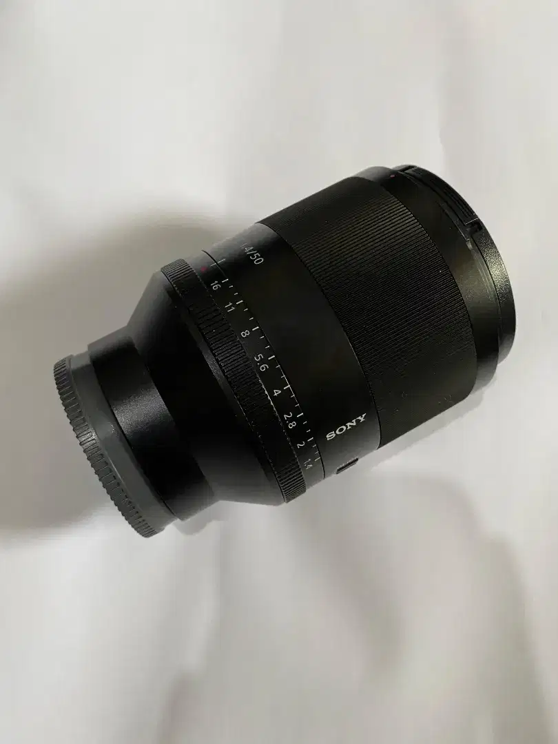 DIJUAL! Lensa Sony Zeiss Plannar 50mm F1.4