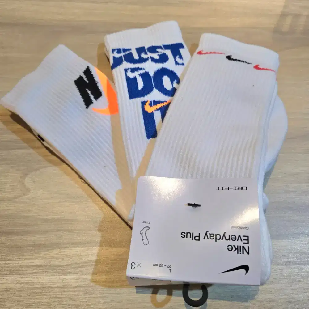 Kaos kaki NIKE original size L