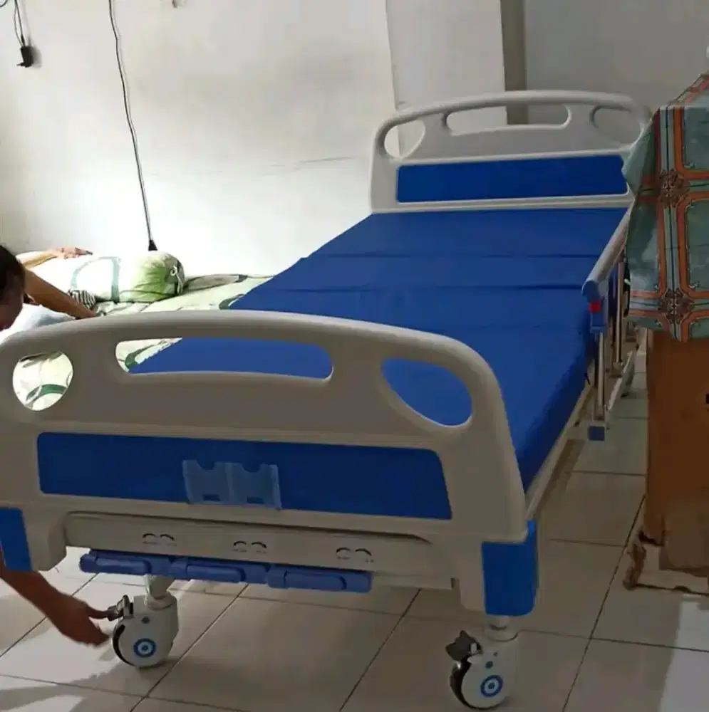 Bed Pasien 3 Crank Abs