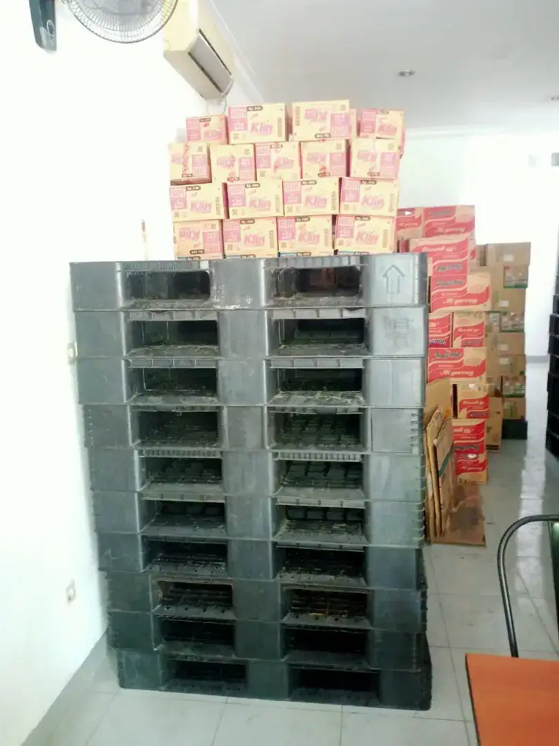 Distributor pallet plastik bekas murah ready palet plastik second