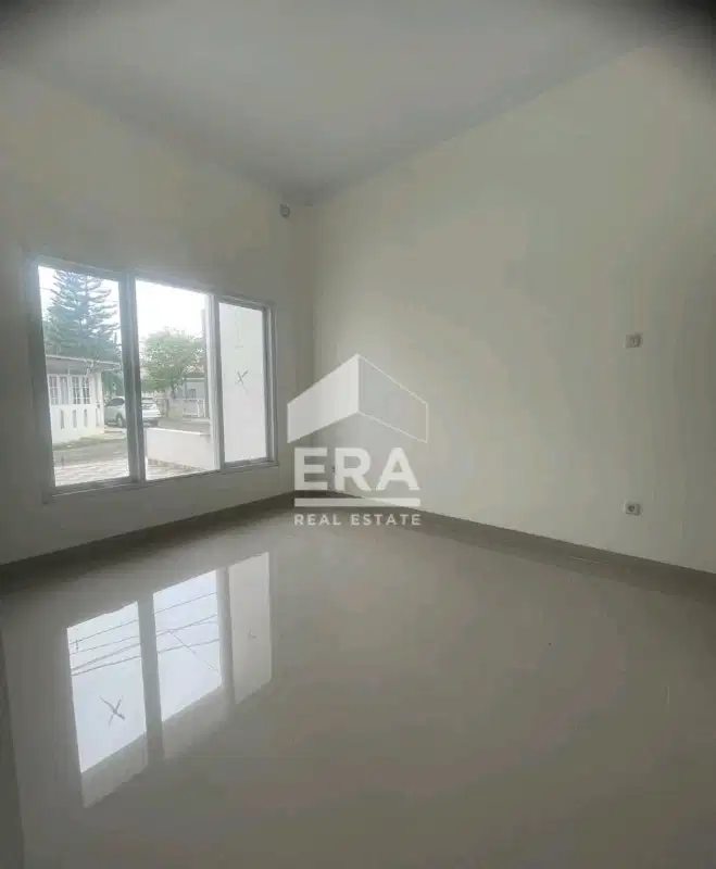 Rumah Jl Taman Parahyangan Siap Huni