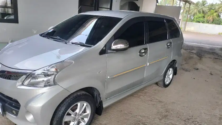 Totota Avanza Veloz 2012