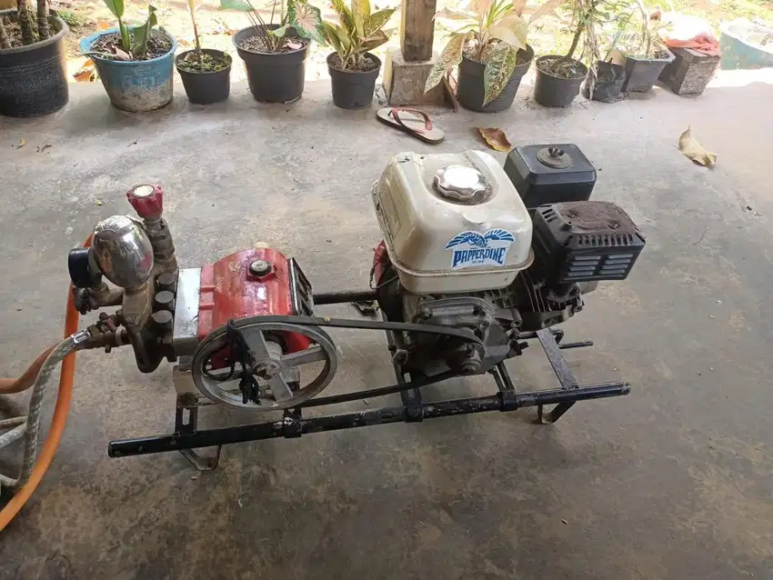 Mesin steam motor