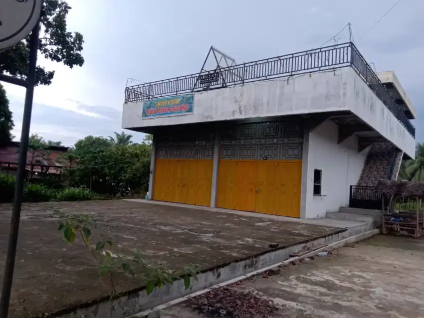 ruko gandeng 2 pintu