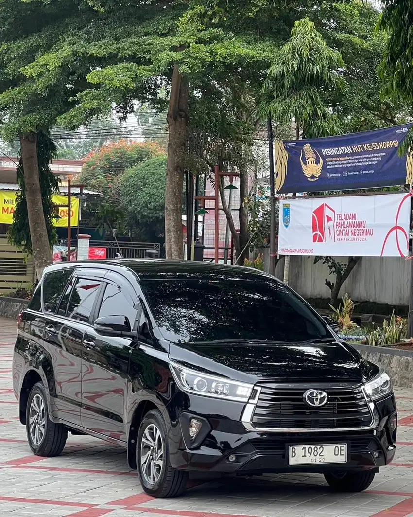 Innova reborn V diesel AT 2021 like new