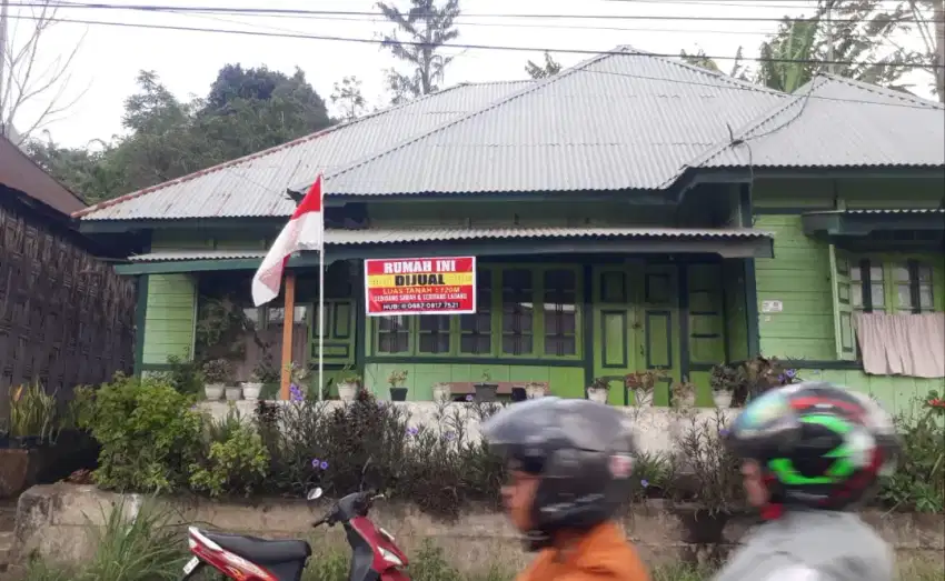 Rumah Pakan Sinayan, Padang Luar