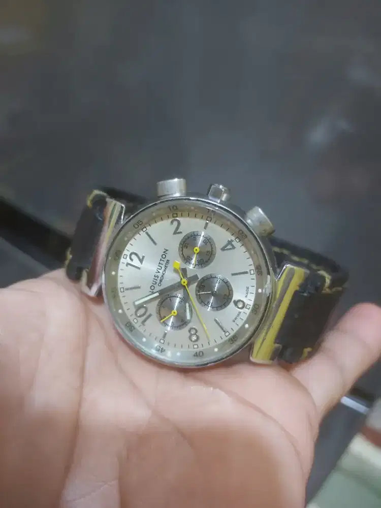 Louis Vutton (LV) automatic (premium)