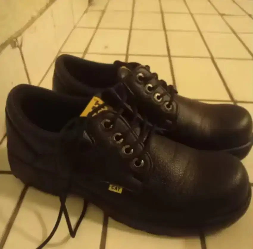 Sepatu Safety CAT