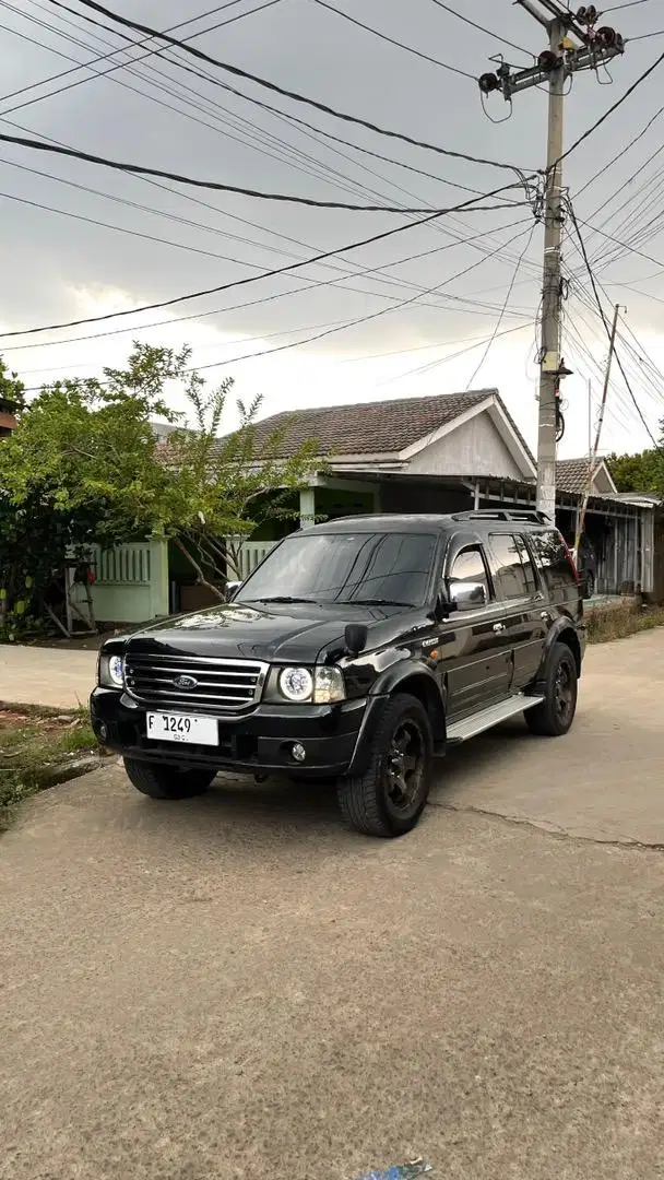 2005 ford everest tdi AT 4x2 (mobil masih ada kontak wa saja)