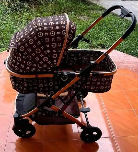 Stroller bayi cantik reversible