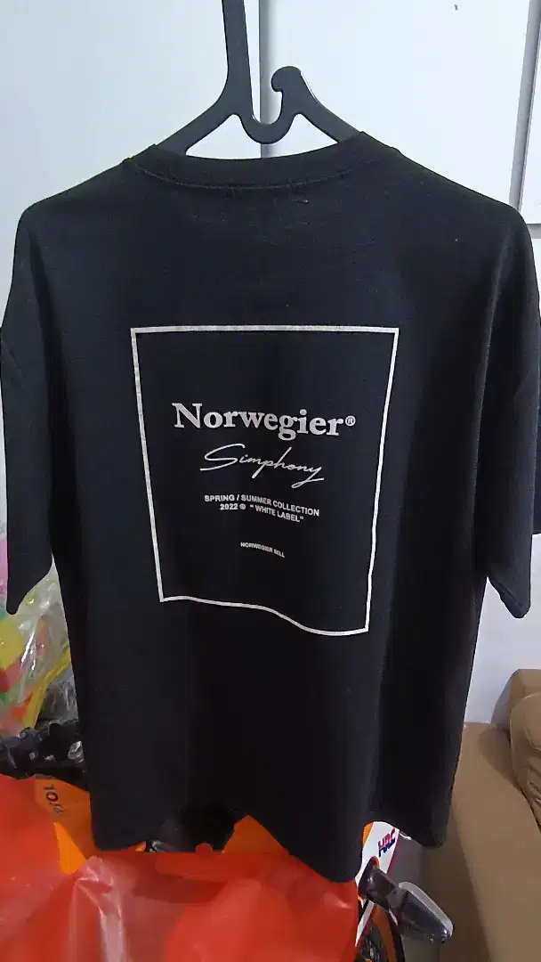 T Shirt  Hitam pekat masih gress
