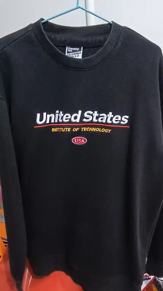 CN Brand Dreaming Hitam pekat