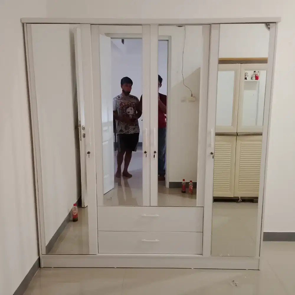 Lemari Pakaian Pintu 4 Swing Dorr Ready Stock Bisa COD