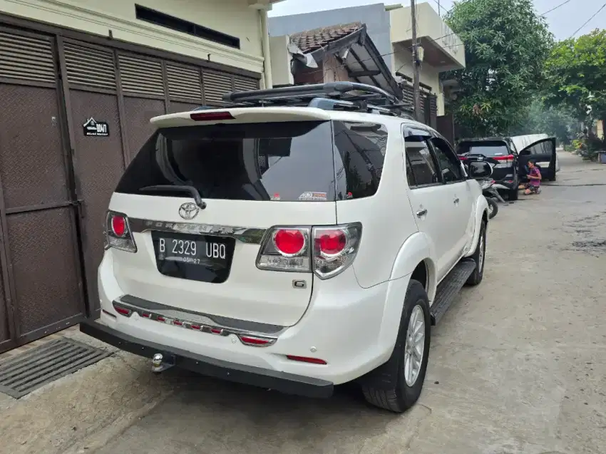 Toyota Fortuner G Bensin Matic AT Tahun 2012 Putih , 2013