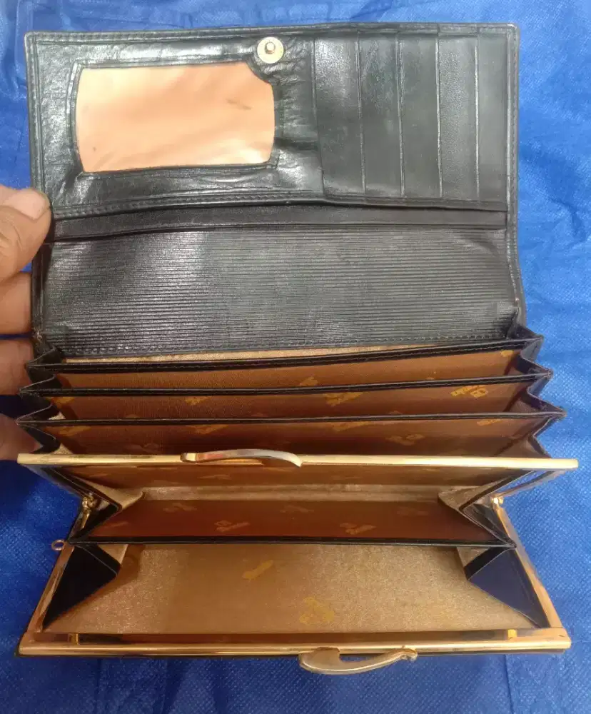 Dompet BONIA kulit original buat wanita