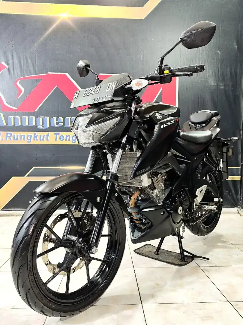 Suzuki GSX-S Hitam 2020 km 9rb kinyis.Anugerah Motor rungkut tengah 81