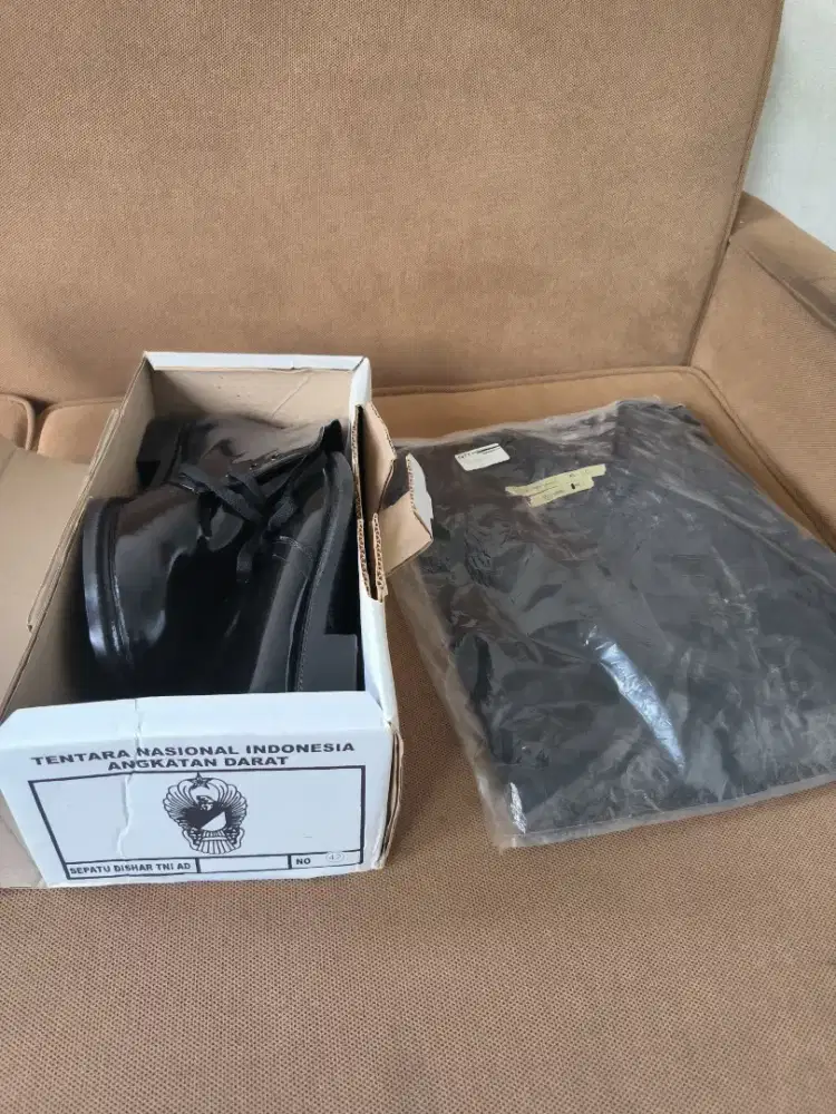 Seragam safari security