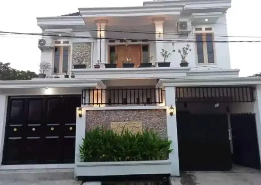 Di jual murah rumah 2 lantai