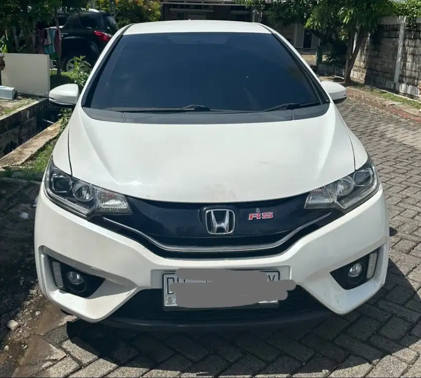 Honda Jazz RS putih 2016