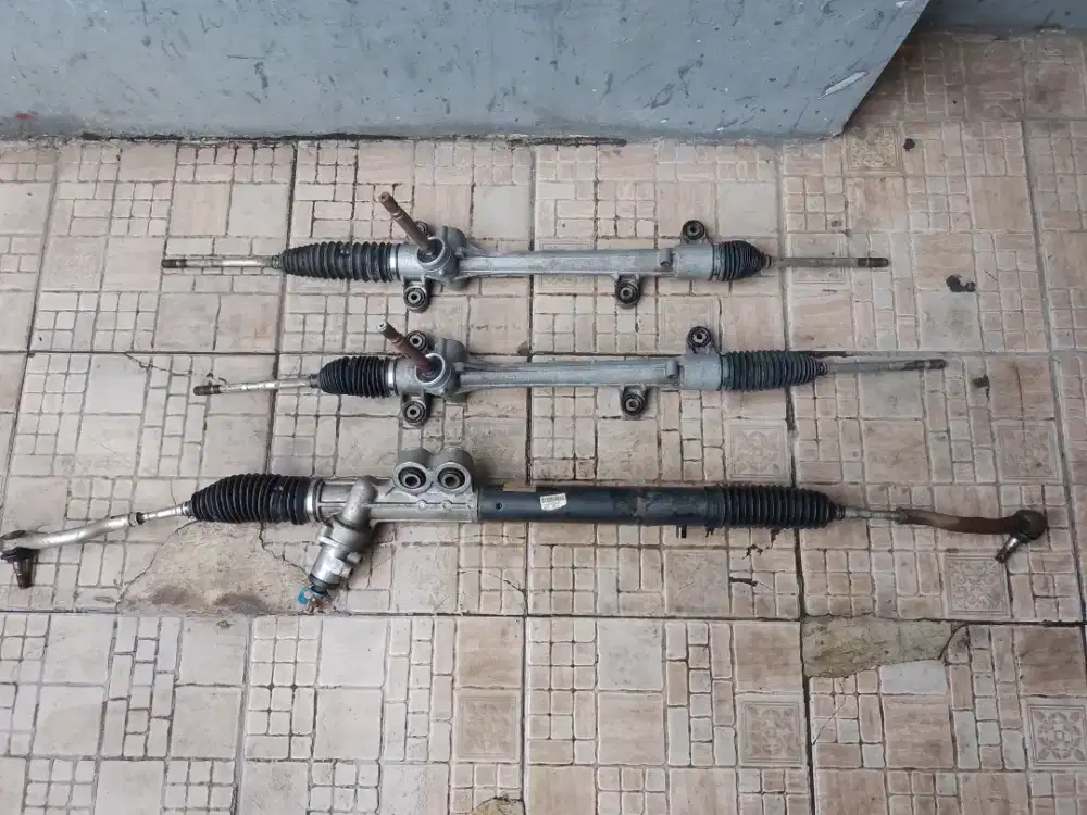 Rack steering avanza dan Innova