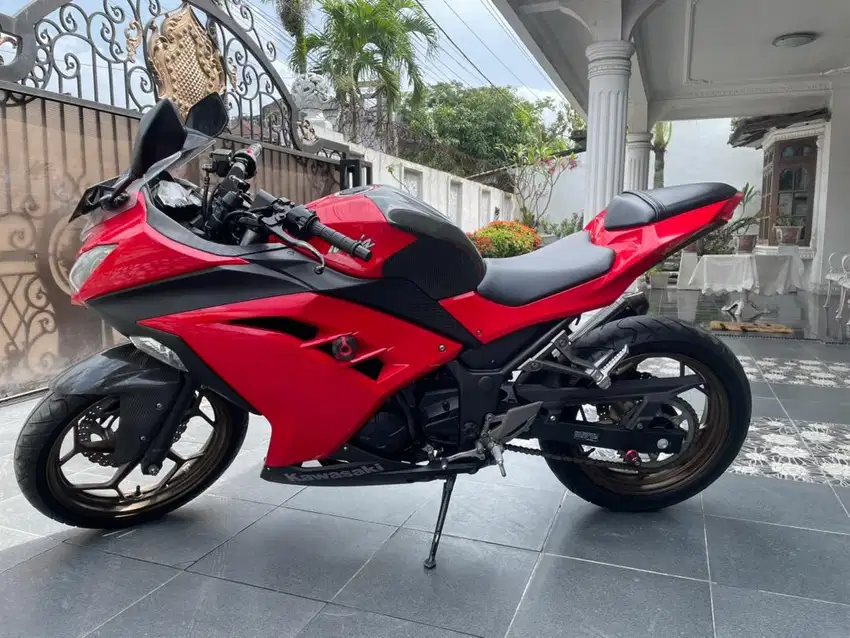 Kawasaki Ninja 250Fi tahun produksi 2015 full original