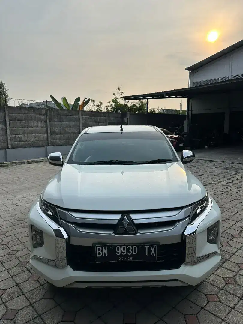 New triton 2019 GLS DC diesel manual. Km 105rb