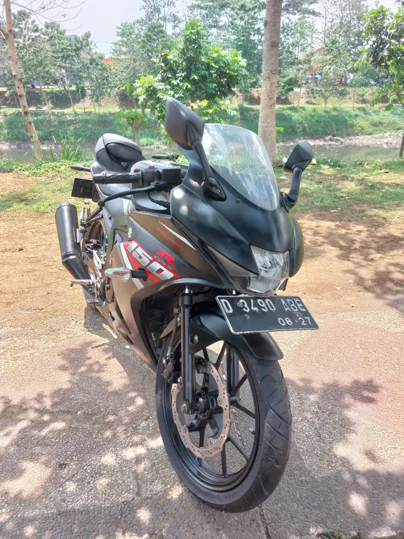 SUZUKI GSX R150 TAHUN 2017 HITAM DOFF