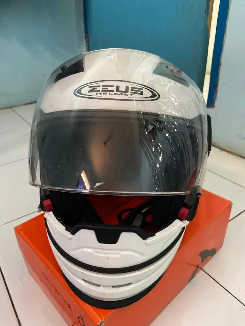 Jual Helm zeus fullface