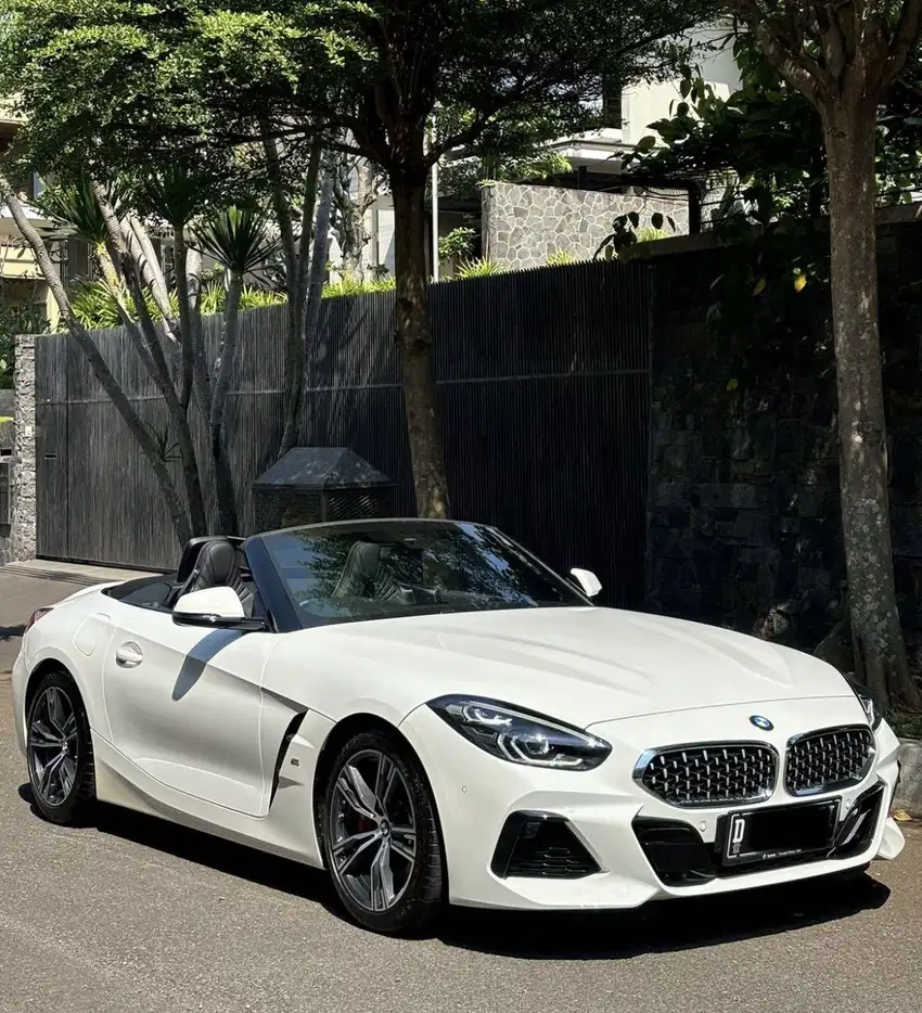 Km 500 perak BMW Z4 3.0sdrive 2.0cc 2022 Putih