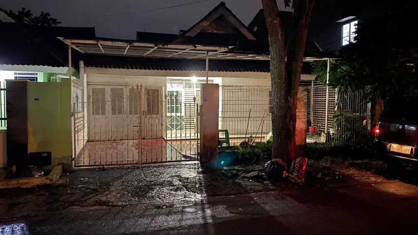 Rumah Dijual Di BSD Griyaloka Sektor 1.4 Kondisi Apa Adanya.