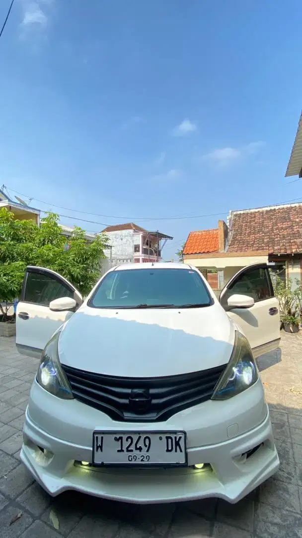 Nissan Grand Livina 2014